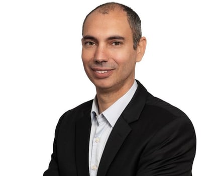 נדב טסלר